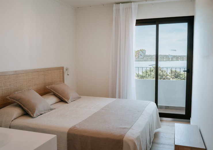 Room image 3