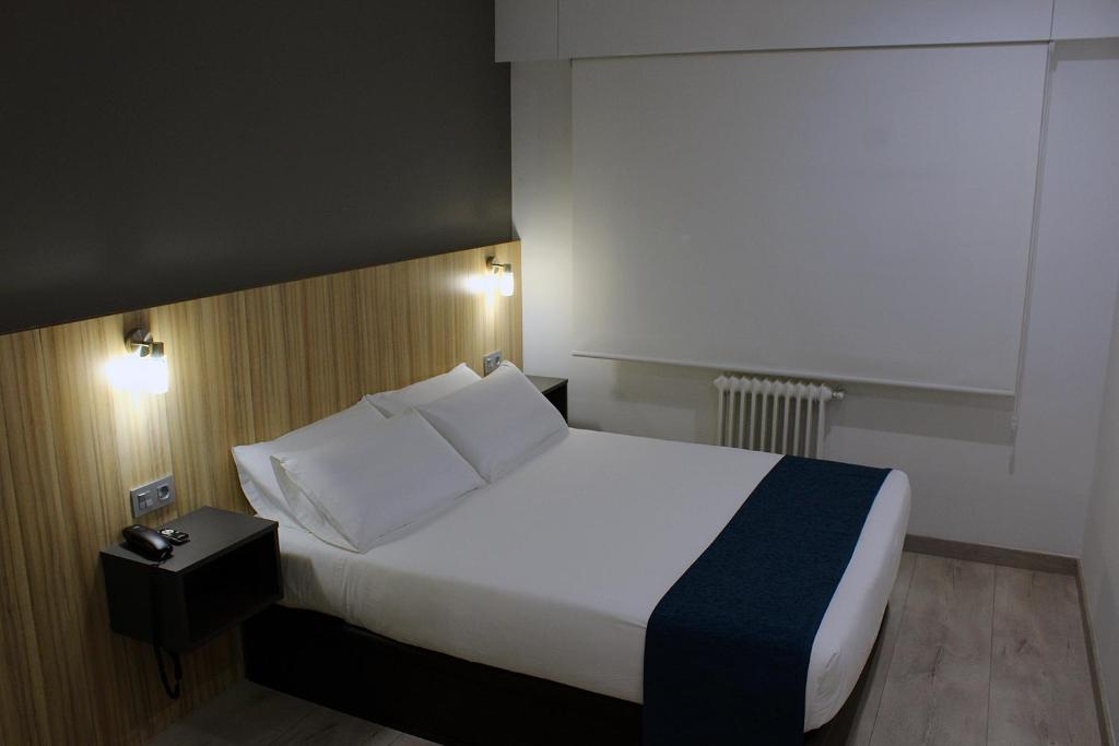 Room Habitación Individual image