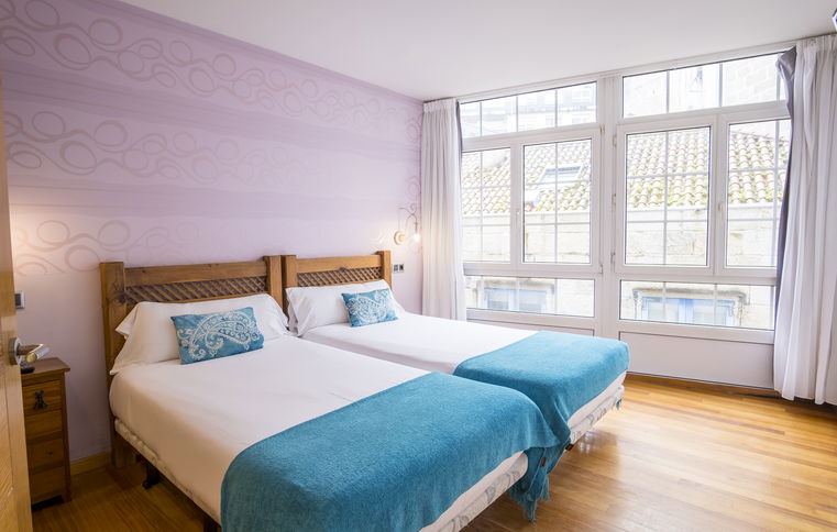 Room Estudio Económico image