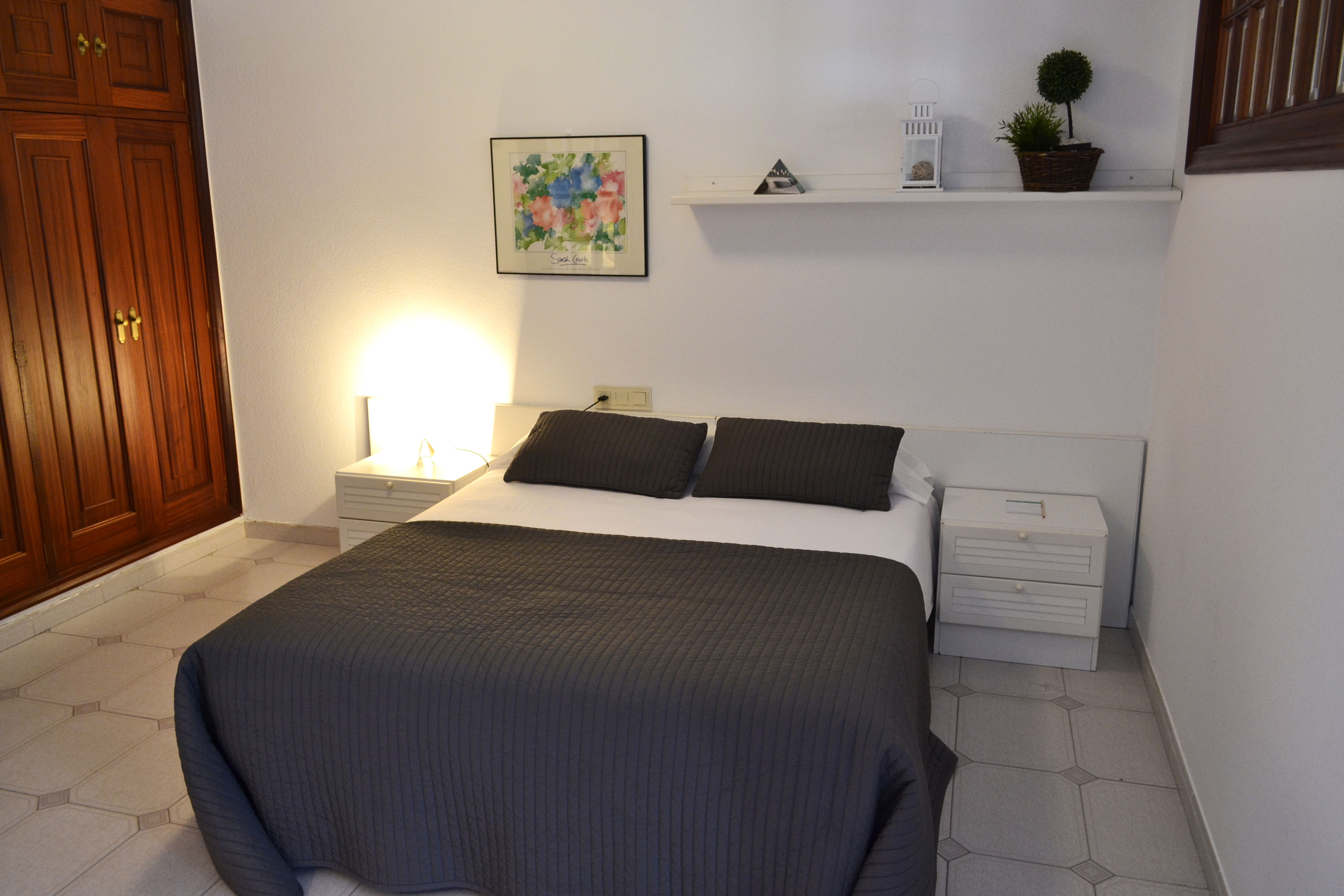 Room Estudio Económico image