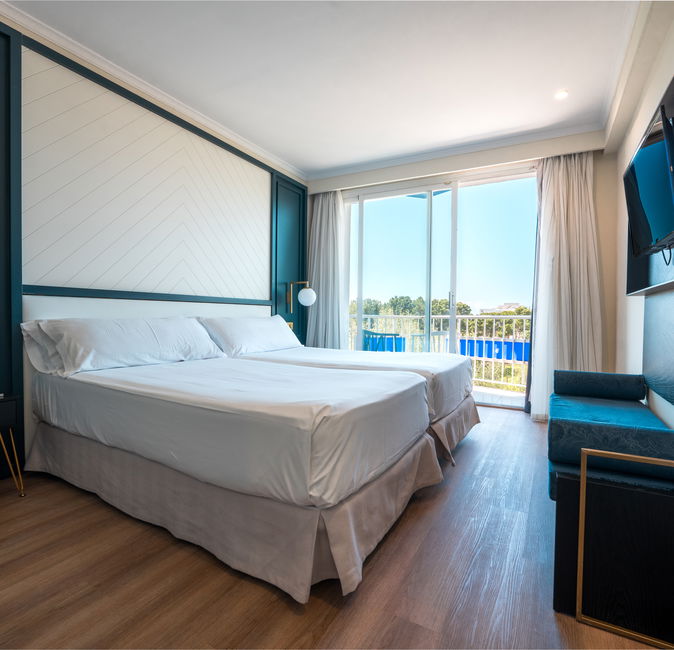 Template 7:Image from hotel